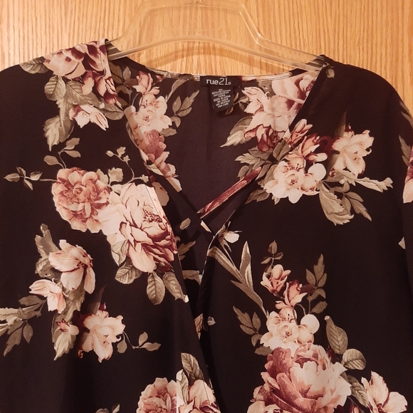 Rue 21 Long sleeve Sheer Blouse Size XL - Picture 2 of 8